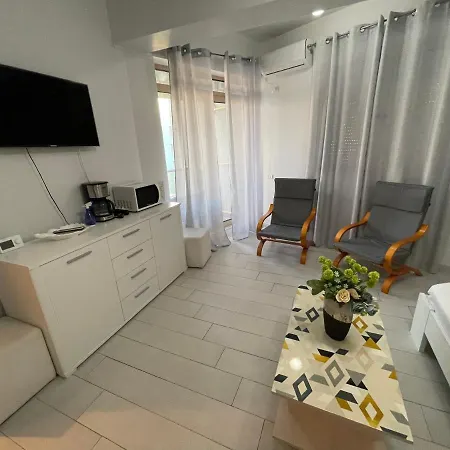 Lotus Twin Mamaia